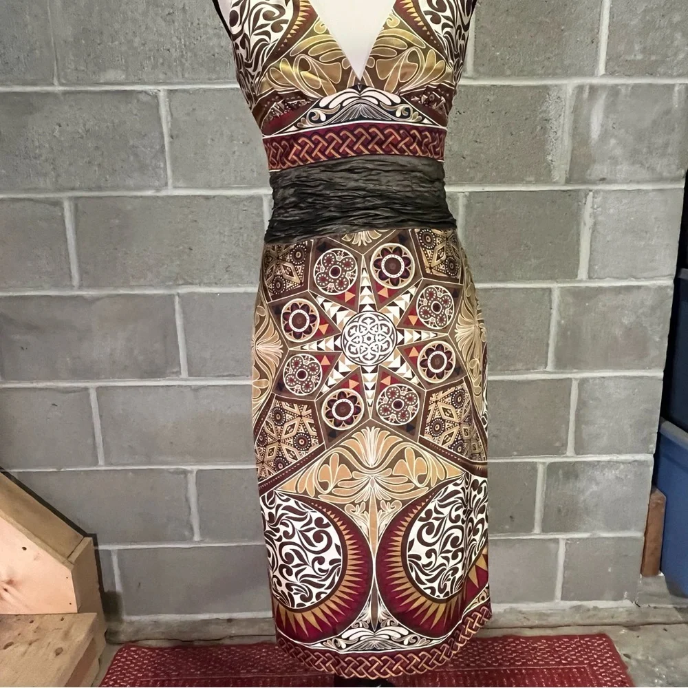 Nicole Miller silk dress. - Picture 2 of 13